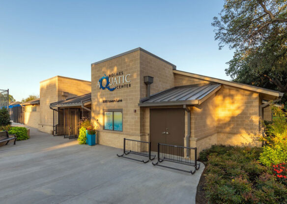 Holmes Aquatic Center - Dallas, TX